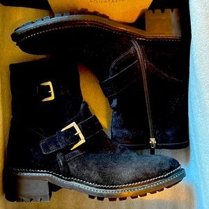 Aquatalia Omayda Suede boots in black